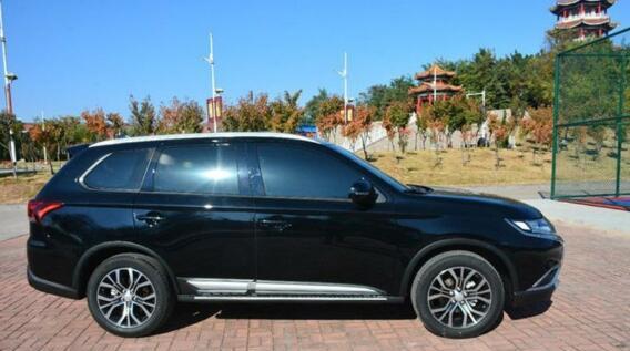 最后还是没买本田CRV, 提了这台便宜不少的车, 家人都说我眼光好