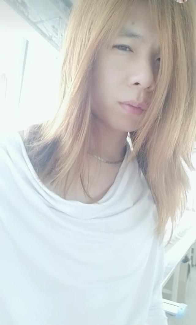 快手文枫唱欢子歌曲走红