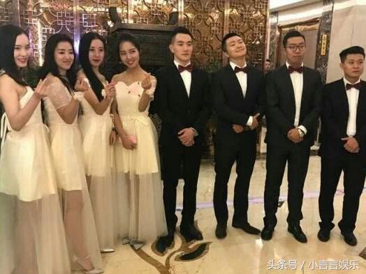 张馨予老公何捷旧照曝光,为朋友婚礼当伴郎帅