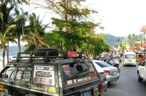 哉炎炎的泰国人怎么开车的? 看完这个你不服都