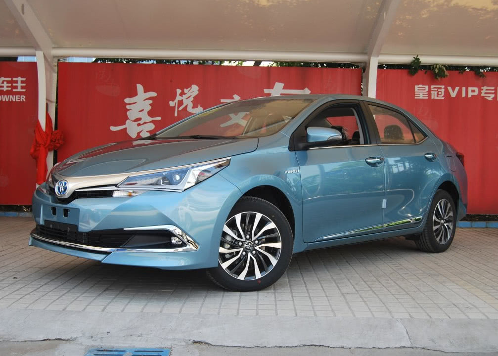 卡罗拉和朗逸哪个车好,看看两个老司机对怼你