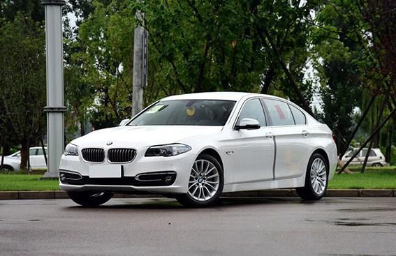 新一轮中大型车加长风即将来袭：2017款 宝马 525Li