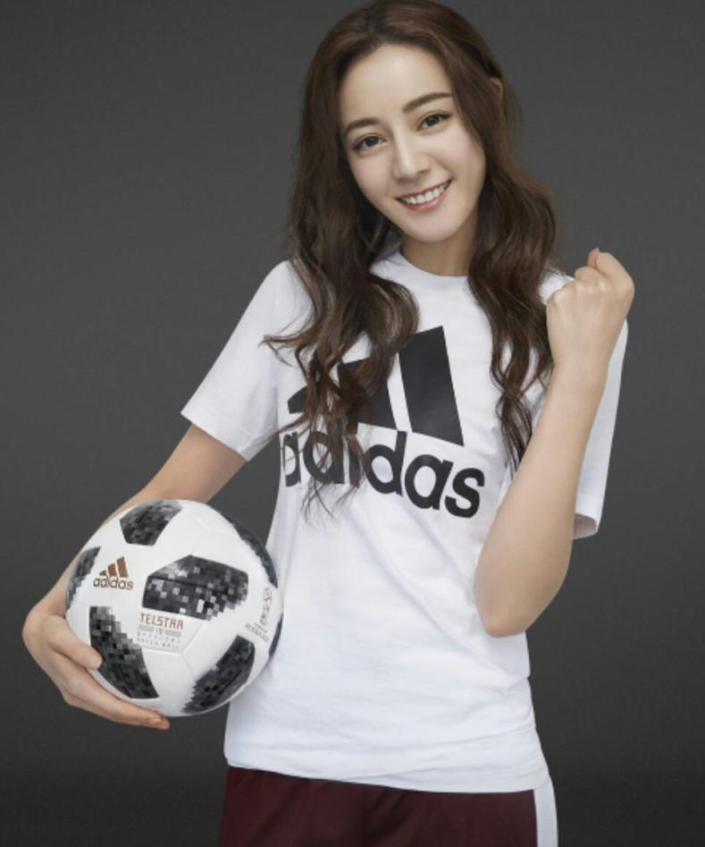 女星足球宝贝造型谁最美?杨颖第八,迪丽热巴第