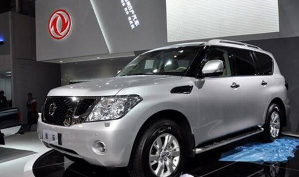 进口“巨无霸”又降了，越野碾压普拉多，4年跌了60万，没人要！