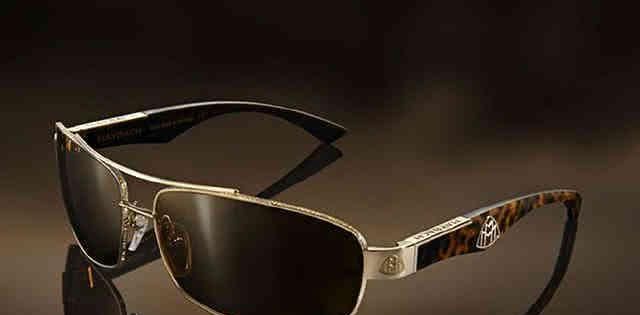 买车赠送10万元伞说的就是劳斯莱斯,土豪带