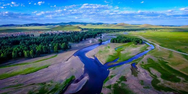 全球最地广人稀的国家,人少、地多、贫穷,却让