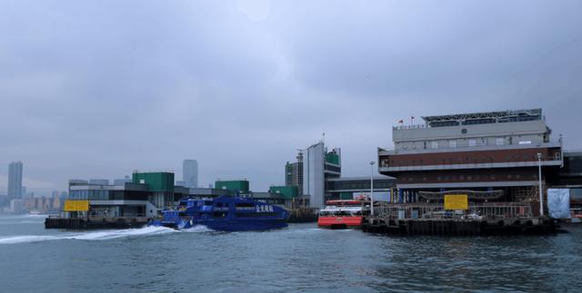 护照页上有这两个字母得吃大亏,快看看你的有