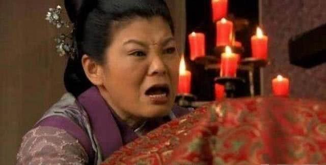 古代娘娘生孩子时,接生婆为何总喊烧开水?结果