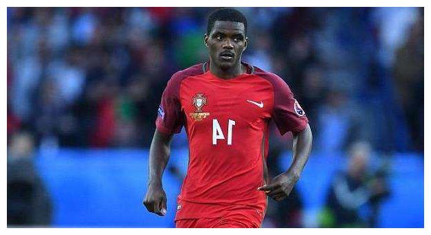 盘点足坛现役十大后腰排行榜:中超一人上榜,第