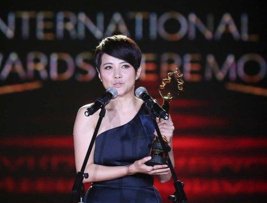 揭秘美女演员颜丙燕的成名经历与感情生活