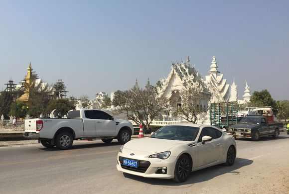 哉炎炎的泰国人怎么开车的? 看完这个你不服都