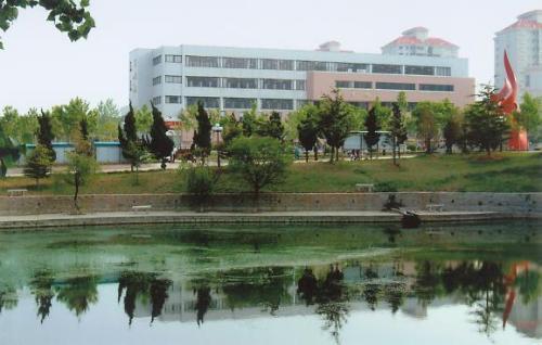 美丽的烟台高校众多,实力最强的烟台大学,北大