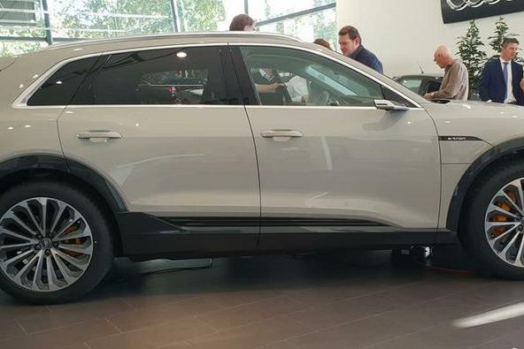 奥迪首款纯电动量产车，年产2万台左右！下手慢了还买不到