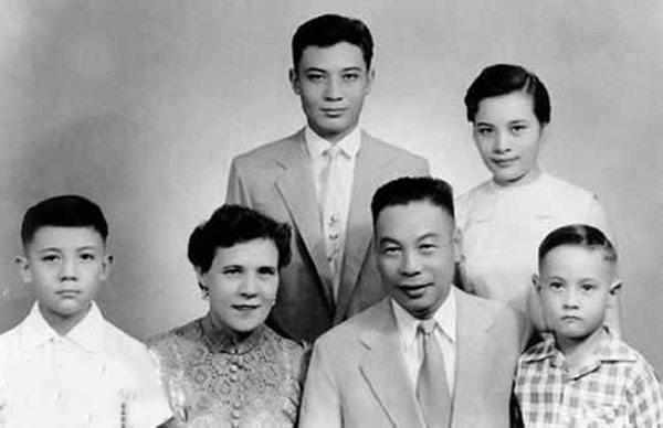 蒋经国既然无法传位给儿子,为何不让自己的弟