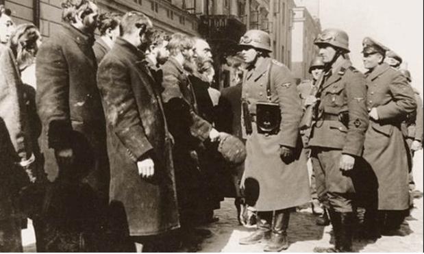 30万纳粹犯一夜消失,数年后,警方一惊喜发现,揭