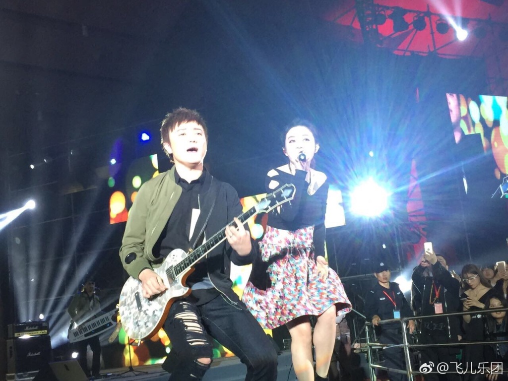 飞儿乐队为啥解散?女主唱被前男友和队长骗走2000万