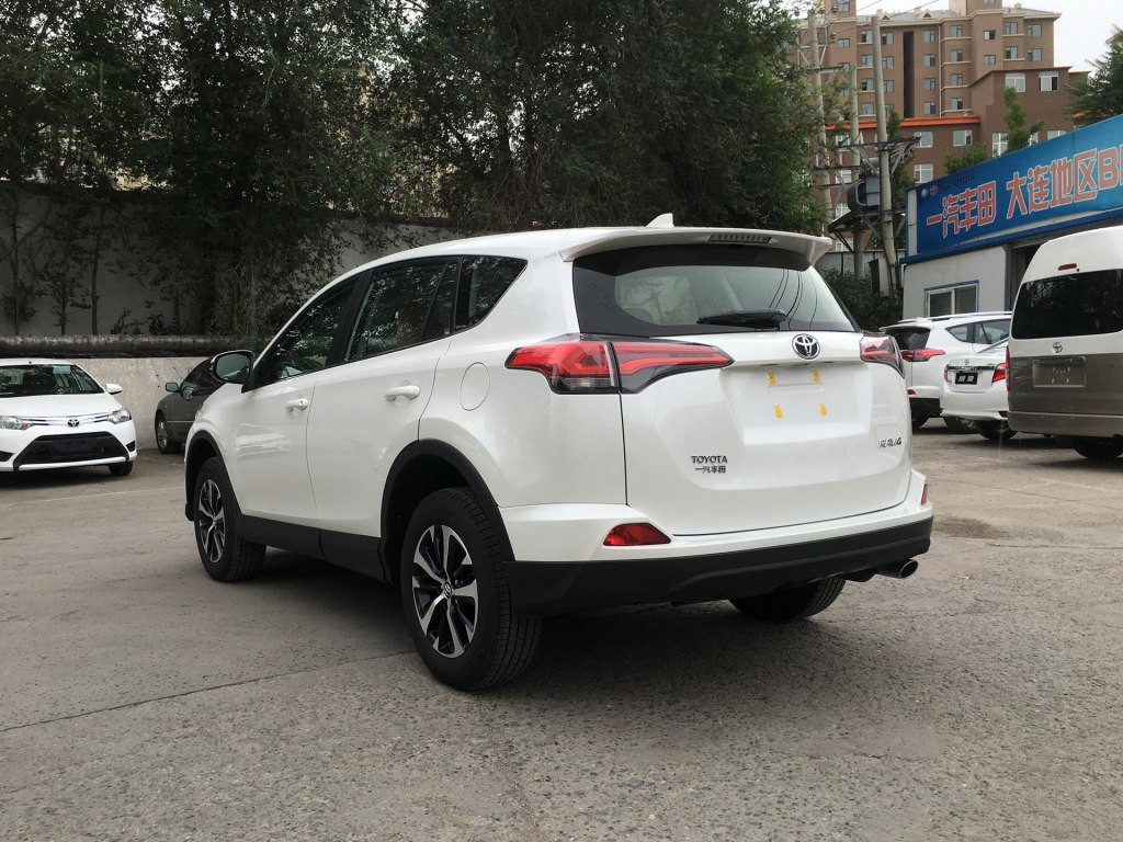 适合家用的SUV RAV4荣放变得更懂你