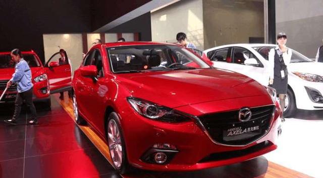 比本田发动机省油，内饰堪比奔驰E级，仅卖10万，性价比完胜思域