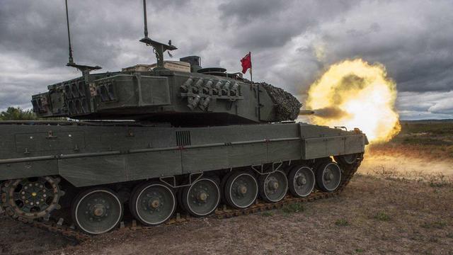 颠簸中的坦克靠什么打的准目标,原理很简单,仿