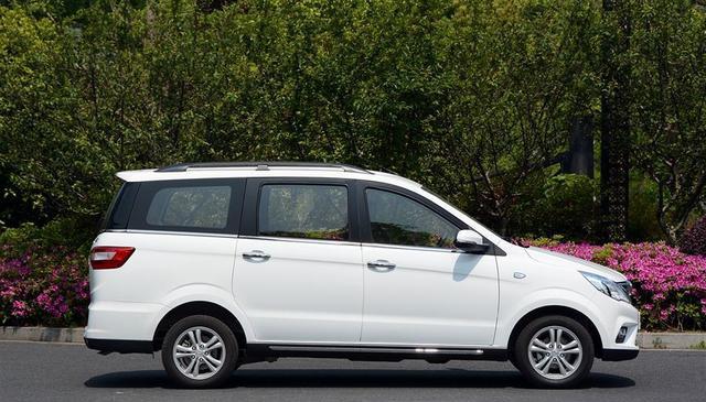 速递!新鲜的“五菱“资讯全在这，看我就够了