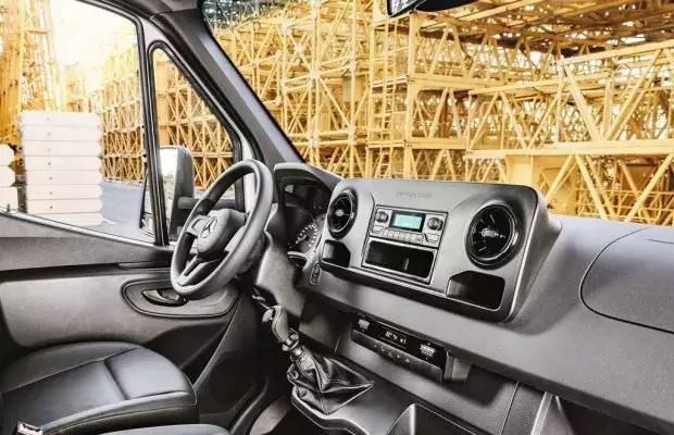 NBA巨星也偏爱MPV 奥尼尔晒定制奔驰Sprint