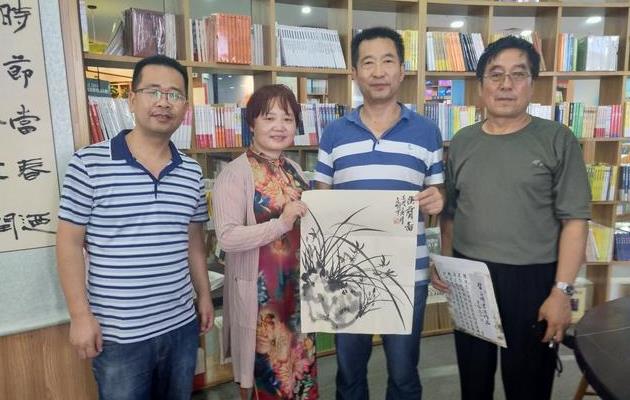 作品签售惊动了咸阳文艺界,一位农村妇女作家