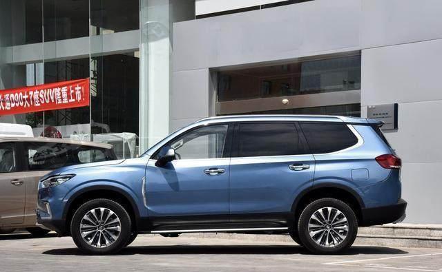 国产SUV大块头, 霸气不输汉兰达, 内饰科技感强, 售价亲民