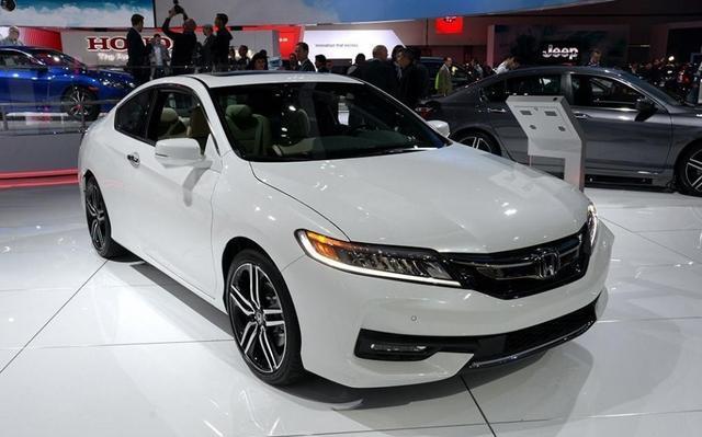 全新一代雅阁, 车长近5米, 10AT变速箱。