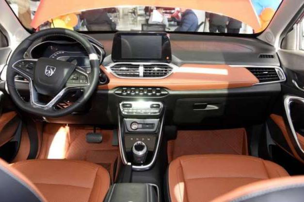 光看内饰像二十几万，上市之后就火了，其实售价才5万