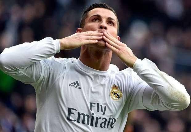 明星谁是真球迷?鹿晗为C罗入坑春春为足球写