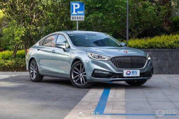 红旗H5为旗下首款年轻化战略车型，将推5款车型，搭载1.8T+6AT动力