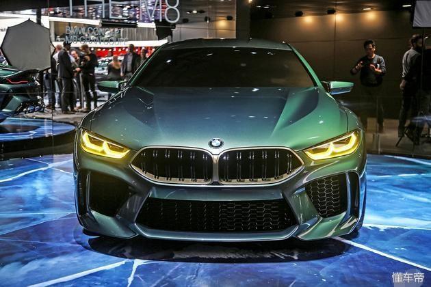 宝马轿跑靠它翻身,7系平台打造,4.4L+V8动力不怂AMG
