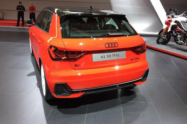 这里有“小型两厢车“的最新资讯请不要错过