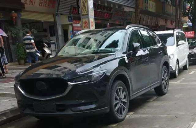 路上偶遇新款马自达CX-5, 看这颜值本田CRV已经害怕了