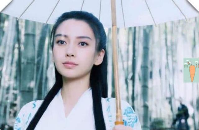 女星古装撑伞美照，baby美翻了，麦迪娜力压群芳，她无人超越
