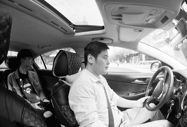 为何滴滴司机觉得月入上万都挣不到钱?算完老