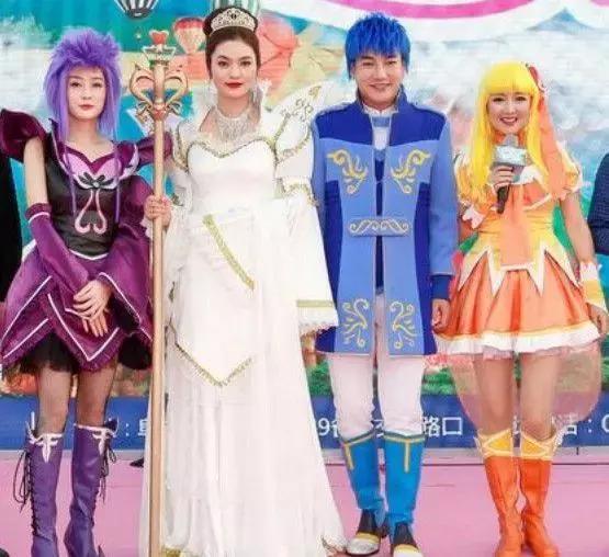 巴啦啦小魔仙小月现在图片