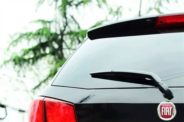 这款合资车面临清盘倒闭,但是国人降价也不肯