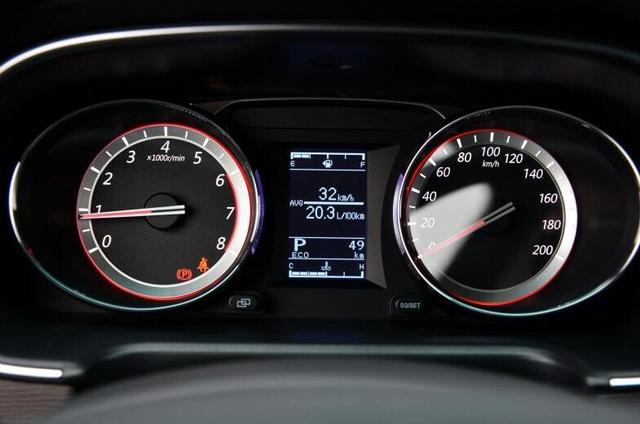 轴距近3米2的MPV,比GL8有气场,2.0T+双天窗仅10万
