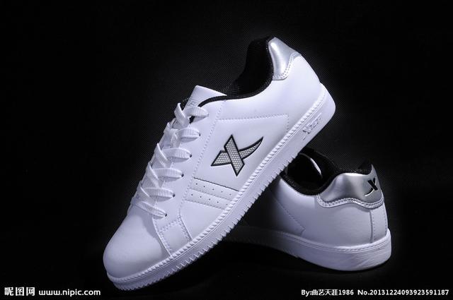 刚买的运动鞋白边脏了怎么办?教你几招!让你的