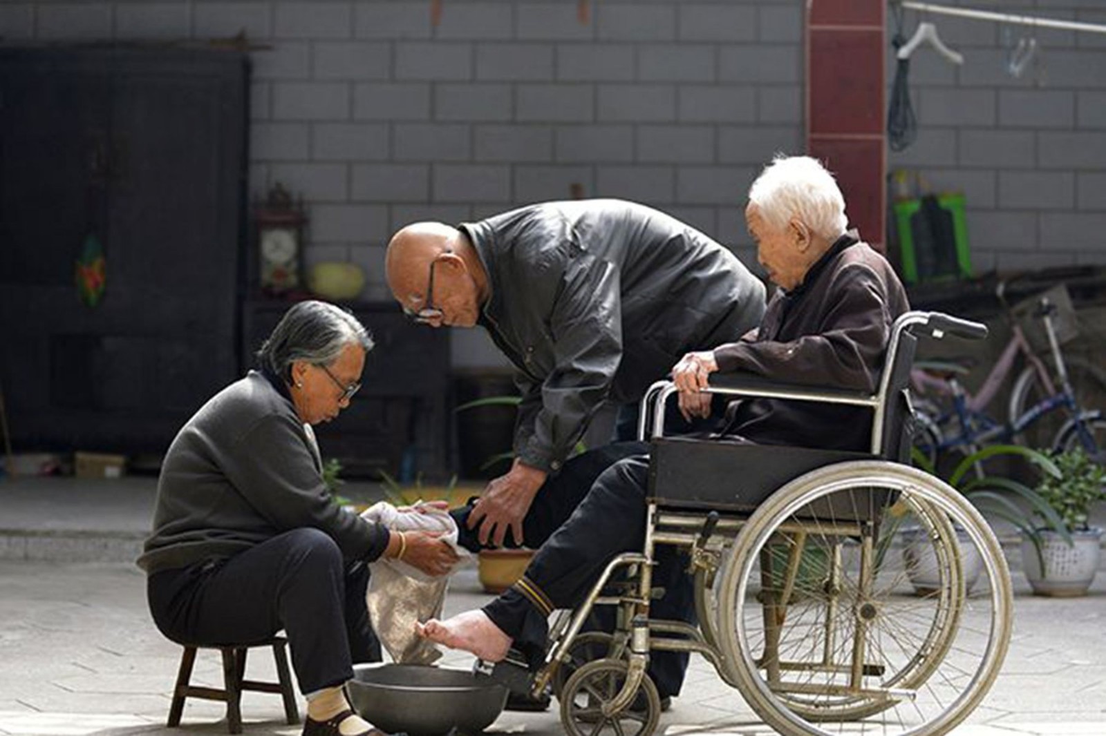 【印象夏天】农村留守老人的真实生活_191农资人 - 农技社区服务平台