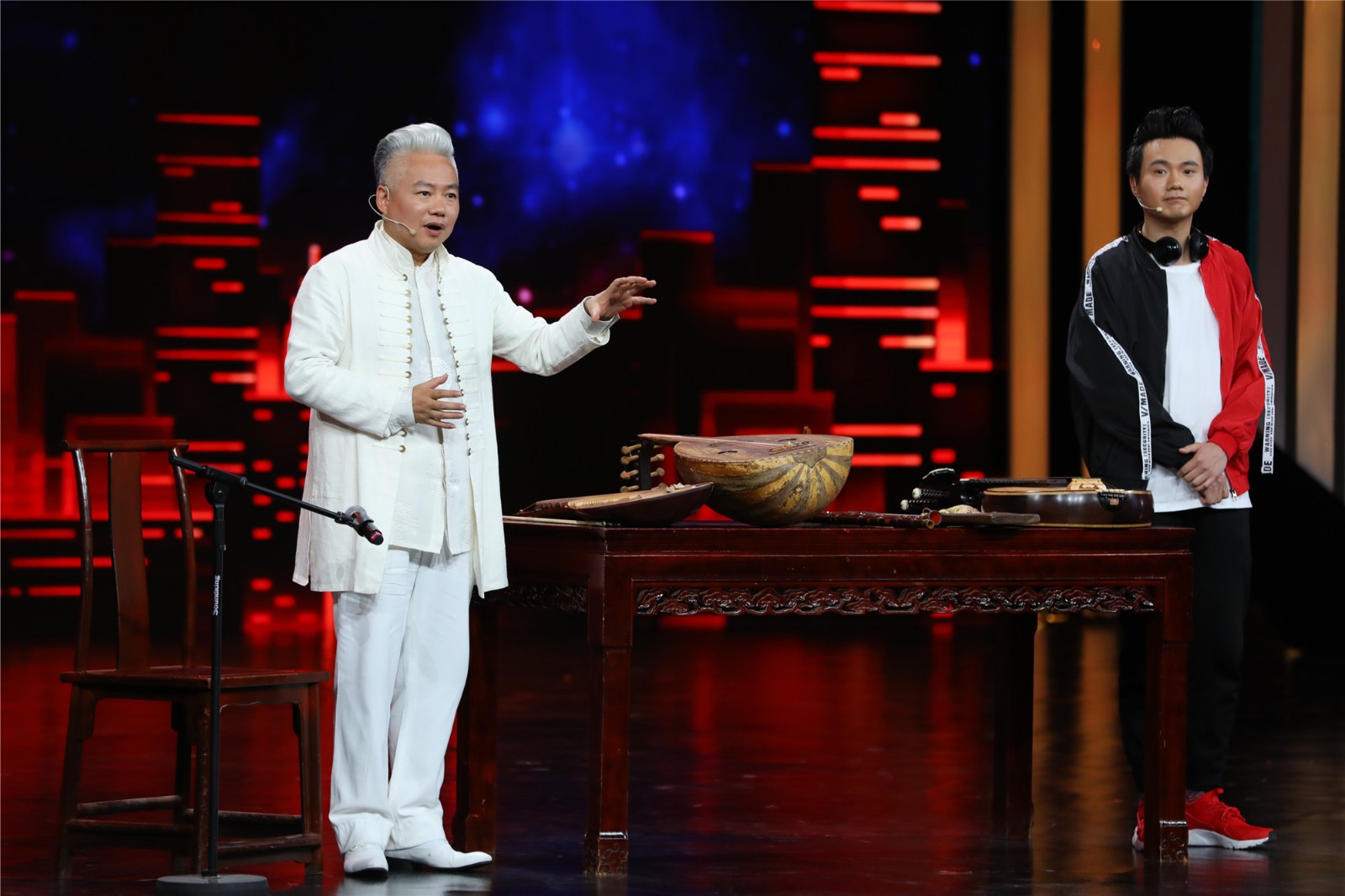 《欢乐中国人》国乐大师五弦琵琶惊艳全场