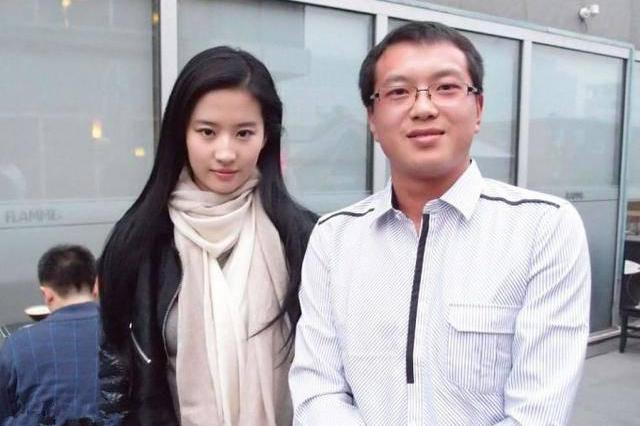 搞笑趣图:奇葩的爸爸们带孩子,绝逼是亲生的!