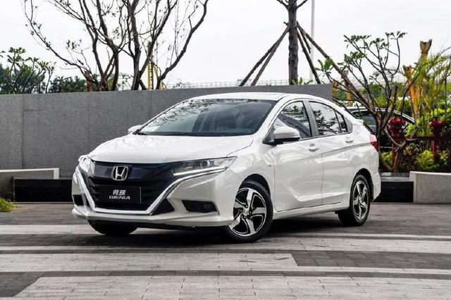 采用i-VTEC技术发动机，还全系标配ABS+EBD，家用车买它不错