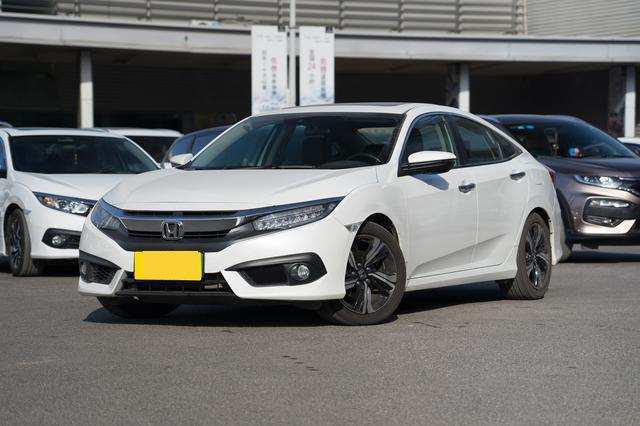 汽车天天评: 本田思域, 日本经典明星轿车!