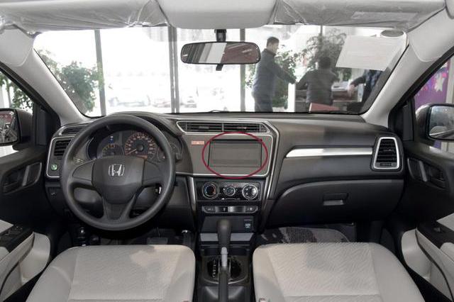 那些装个小黑板糊弄消费者的合资车卖得怎么样？一个比一个惨