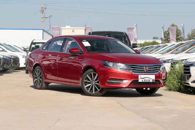 被誉为互联网时代汽车跑分王，1.0T配一键启动，A级车市场的黑马