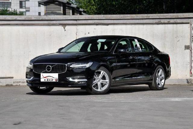 用豪华B级车的钱能买到豪华C级车，2.0T配ACC，还敢叫板BBA