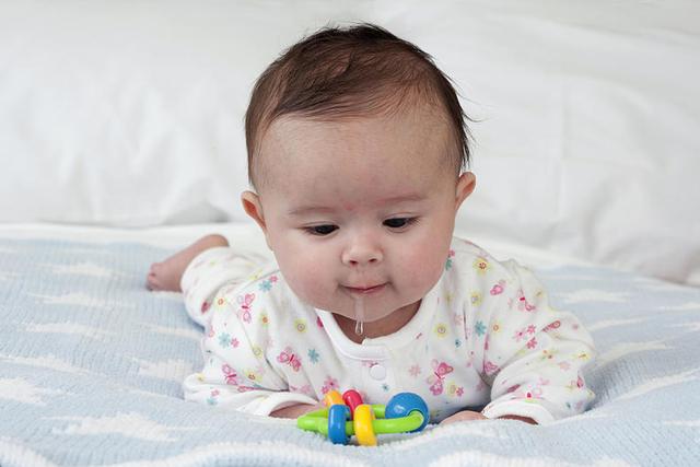 宝宝维生素D要吃到几岁?很多妈咪不知道