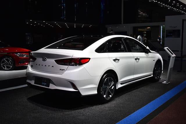 一箱油跑1200公里,比凯美瑞便宜,比雅阁品质高